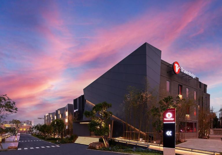 0ff921d81c282aa3343344c6758c5d1c